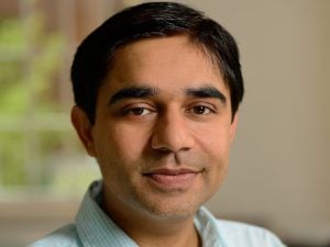  Raman  Arora  headshot