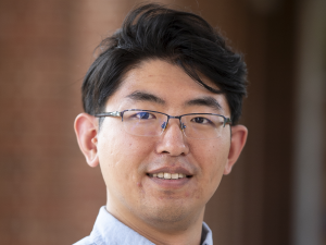  Renjie  Zhao  headshot