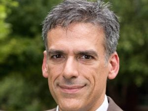  Rigoberto  Hernandez  headshot