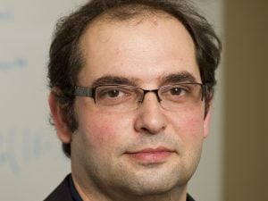  Vladimir  Braverman  headshot